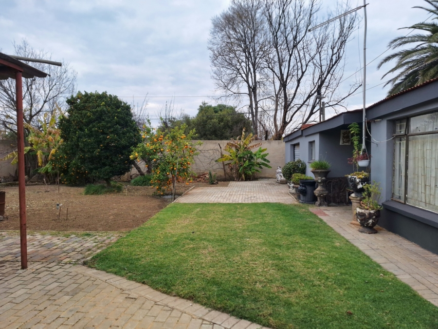 5 Bedroom Property for Sale in Miederpark North West